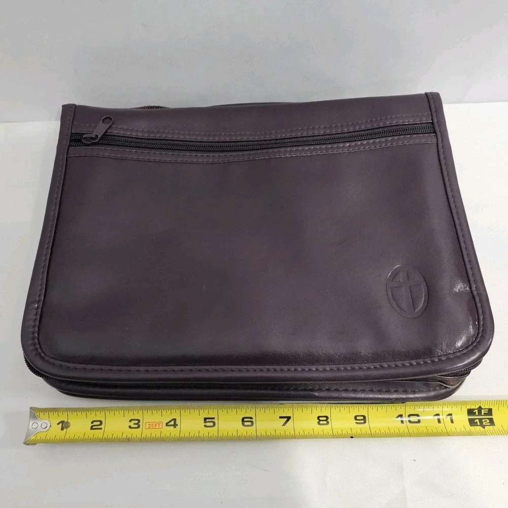 Mt. Baker Purple Faux Leather Bible Cover Organizer Case - Item 41319 EUC